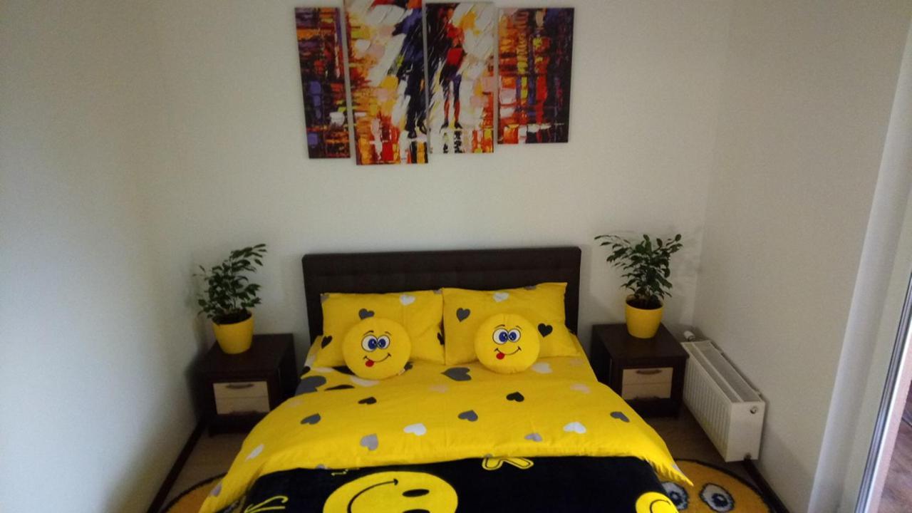 Positive Smile Studio Apartment In The Colorful Comfort Town Residental Complex. Kt-06. 基輔 外观 照片