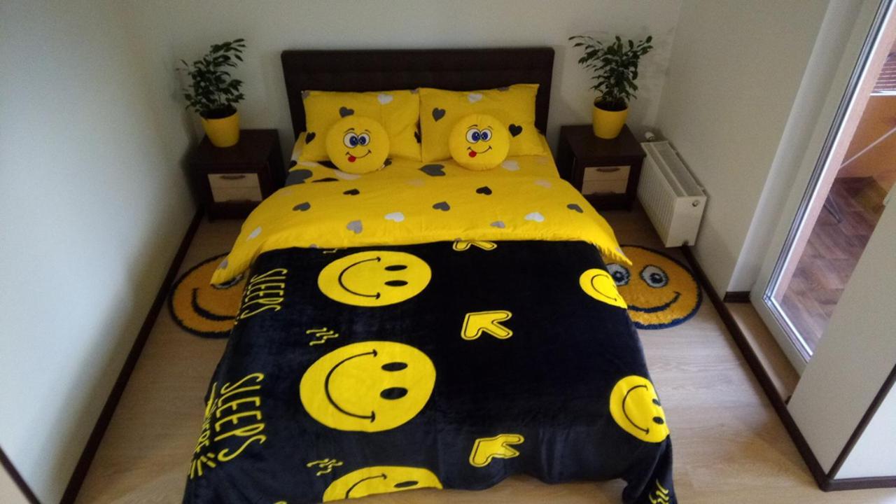 Positive Smile Studio Apartment In The Colorful Comfort Town Residental Complex. Kt-06. 基輔 外观 照片