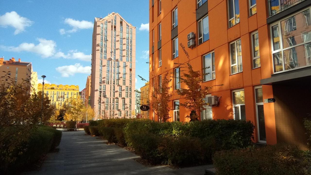 Positive Smile Studio Apartment In The Colorful Comfort Town Residental Complex. Kt-06. 基輔 外观 照片