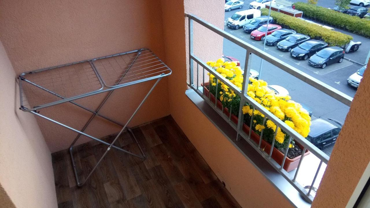 Positive Smile Studio Apartment In The Colorful Comfort Town Residental Complex. Kt-06. 基輔 外观 照片