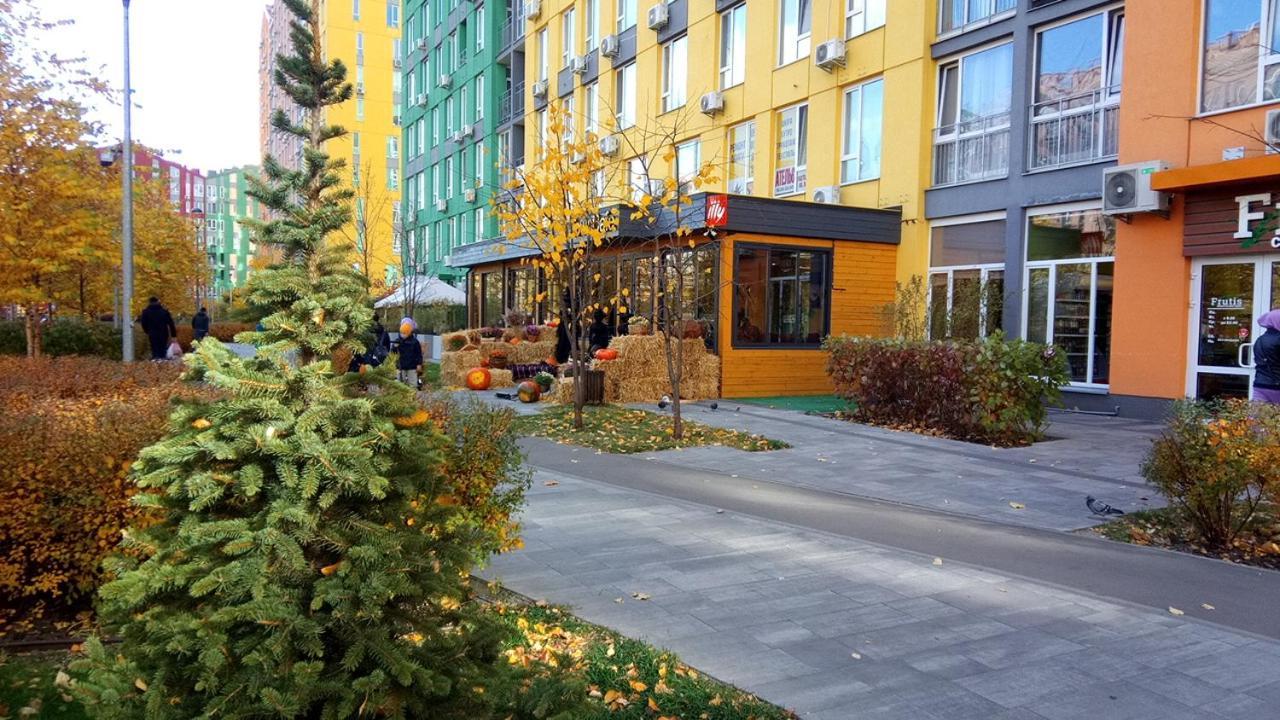 Positive Smile Studio Apartment In The Colorful Comfort Town Residental Complex. Kt-06. 基輔 外观 照片